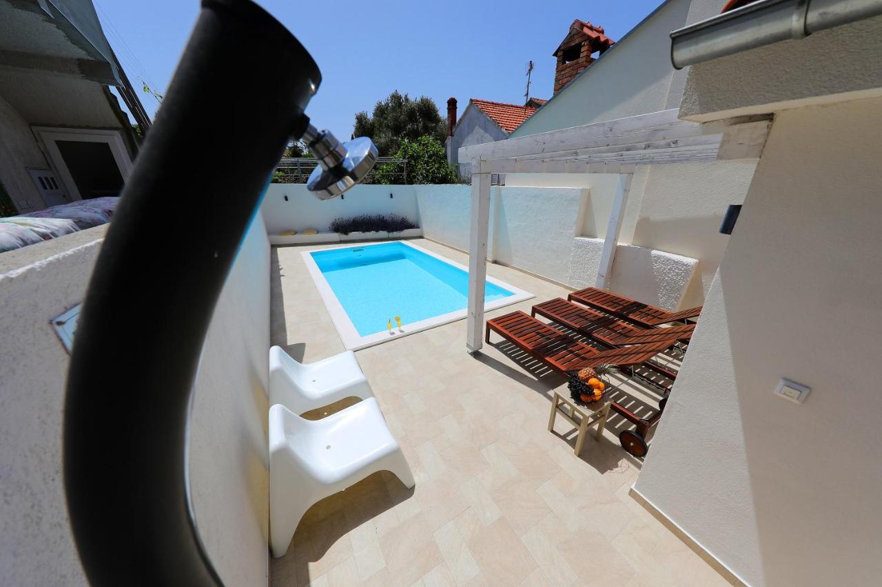 Villa Klaudia With Pool ザダル エクステリア 写真